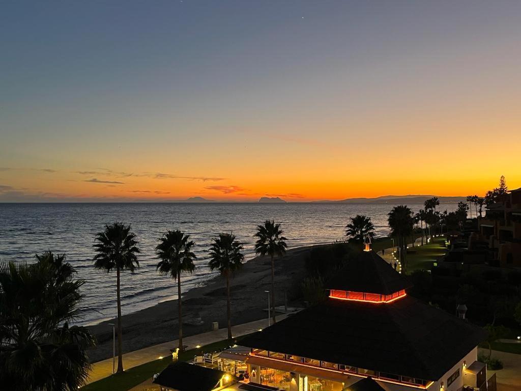 شقة Bahia De La Plata Seafront إِستيبونا المظهر الخارجي الصورة